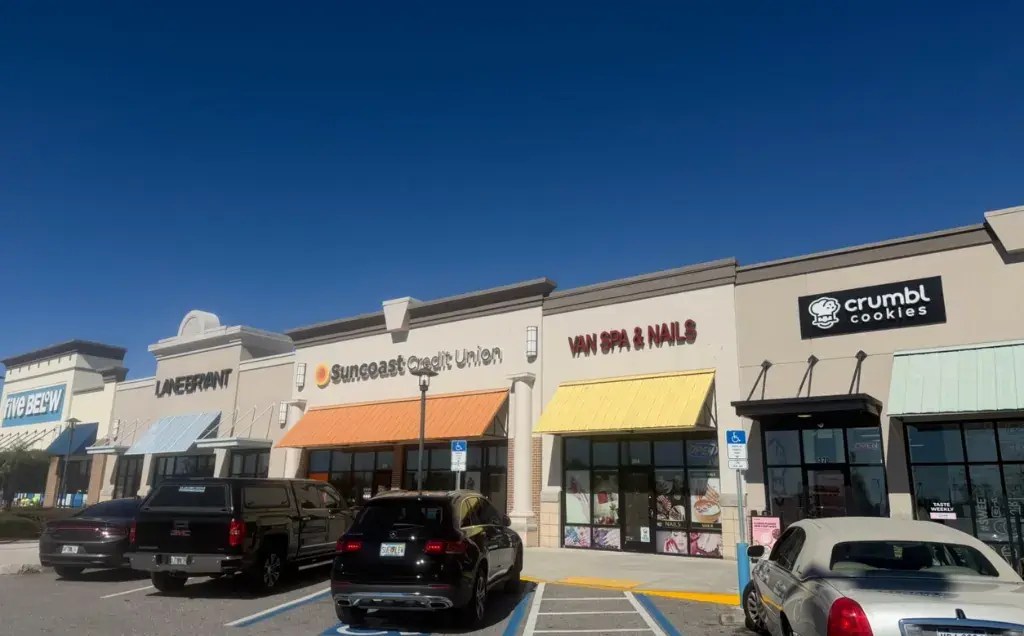 Van Spa & Nails storefront at Lakeland Park Center FL
